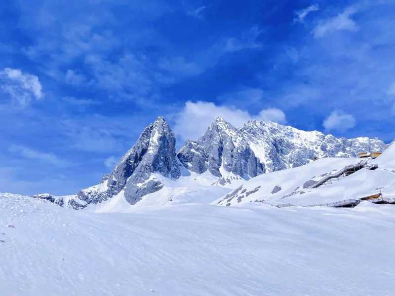 这，是壮美的玉龙雪山.jpg